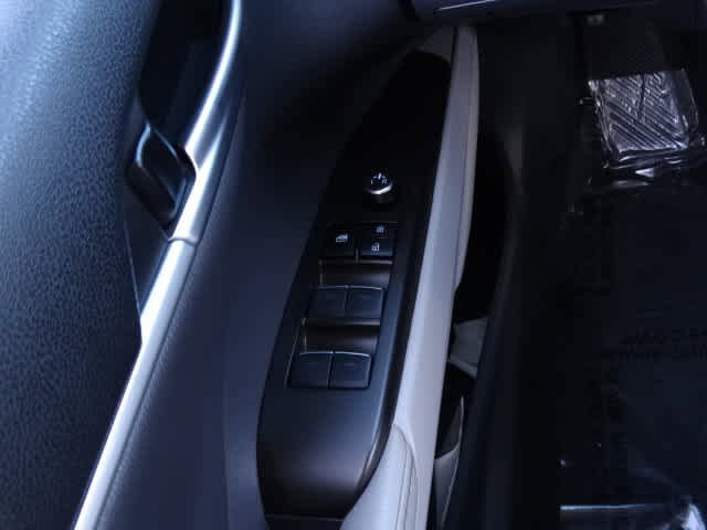 Certified 2023 Toyota Camry XLE image 38