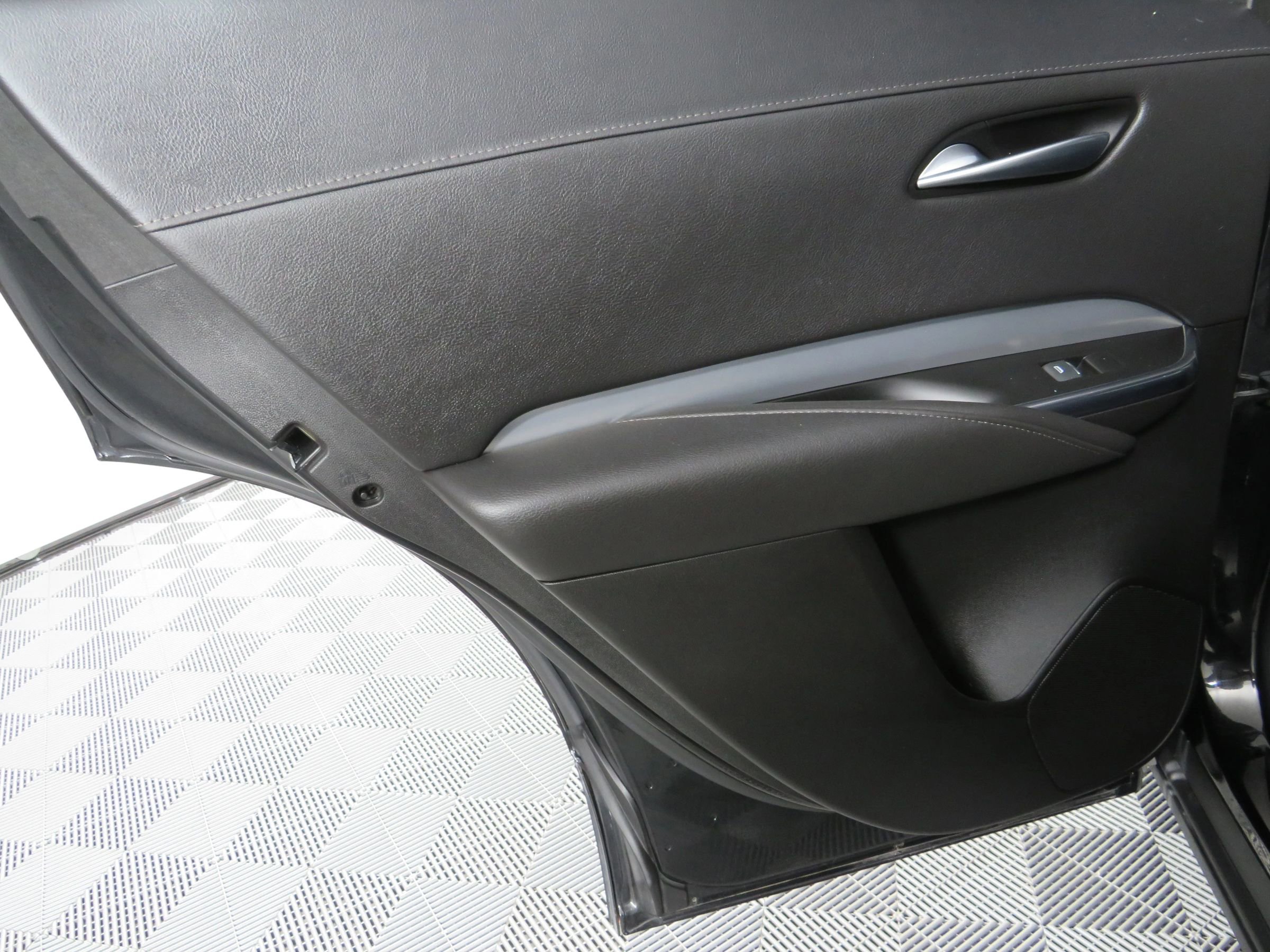 Used 2020 Cadillac XT4 Premium Luxury image 47