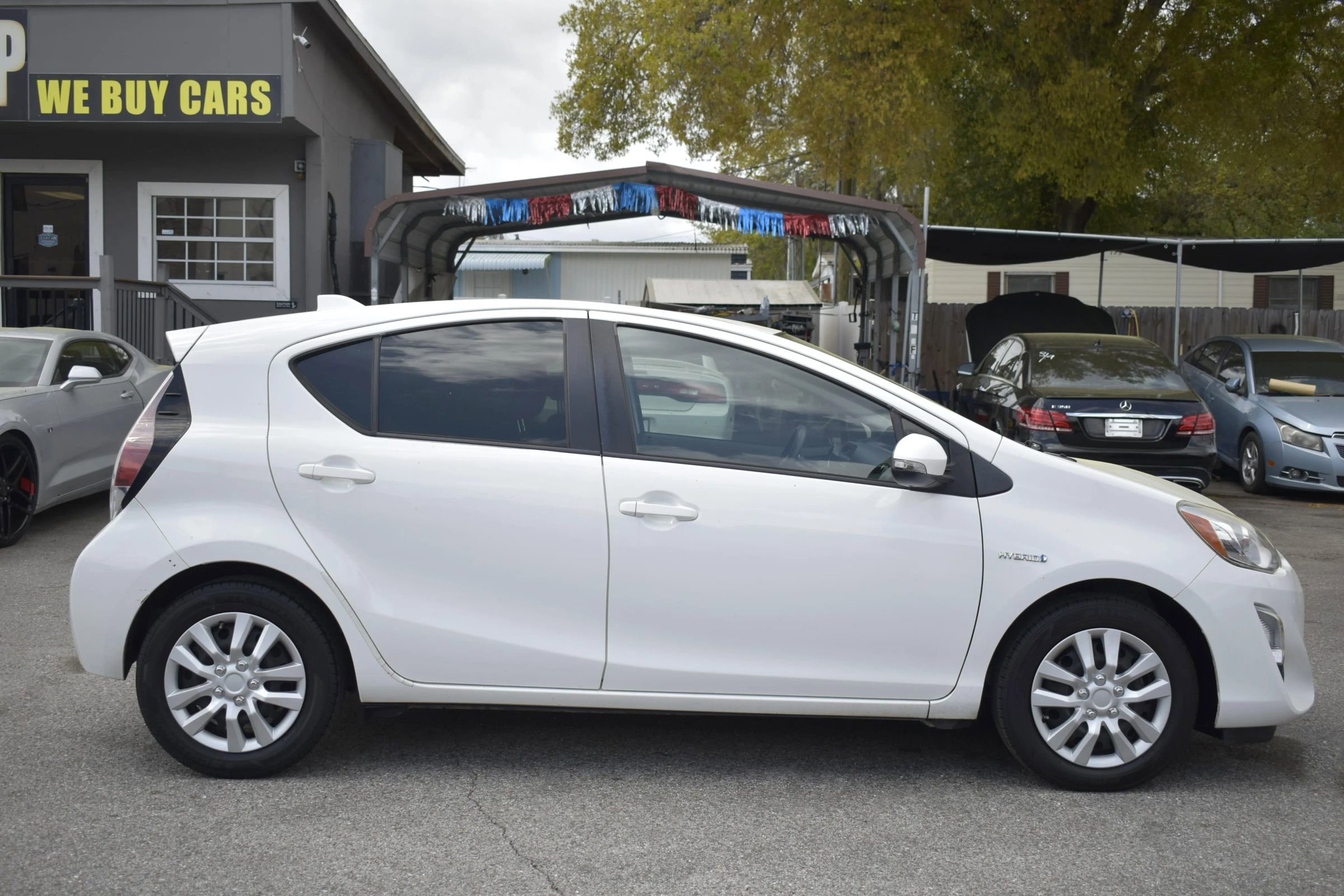 Used 2015 Toyota Prius C Two image 9