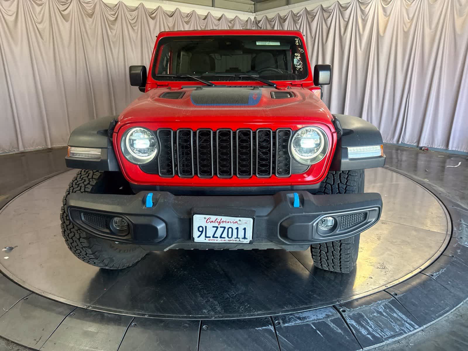 Used 2024 Jeep Wrangler Unlimited Rubicon 4xe AWD/4WD image 2