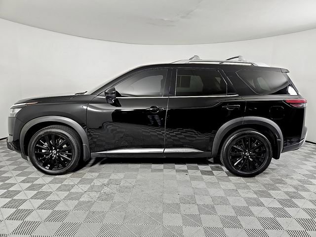 Used 2024 Nissan Pathfinder Platinum FWD image 7