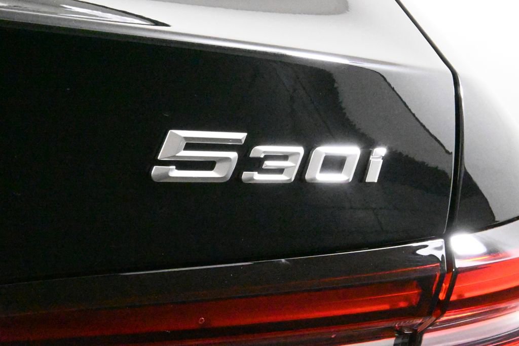 Used 2026 BMW 530i xDrive w/ Premium Package image 41