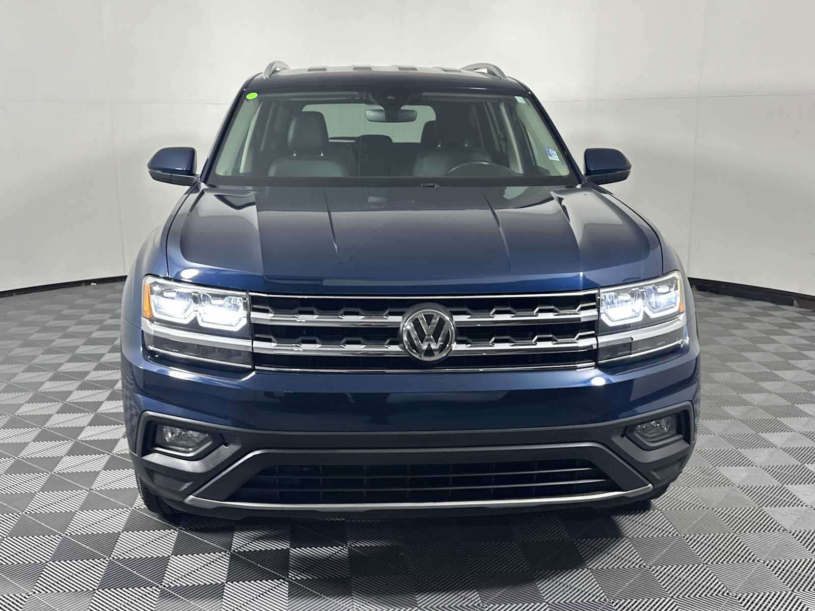 Used 2019 Volkswagen Atlas SE image 2