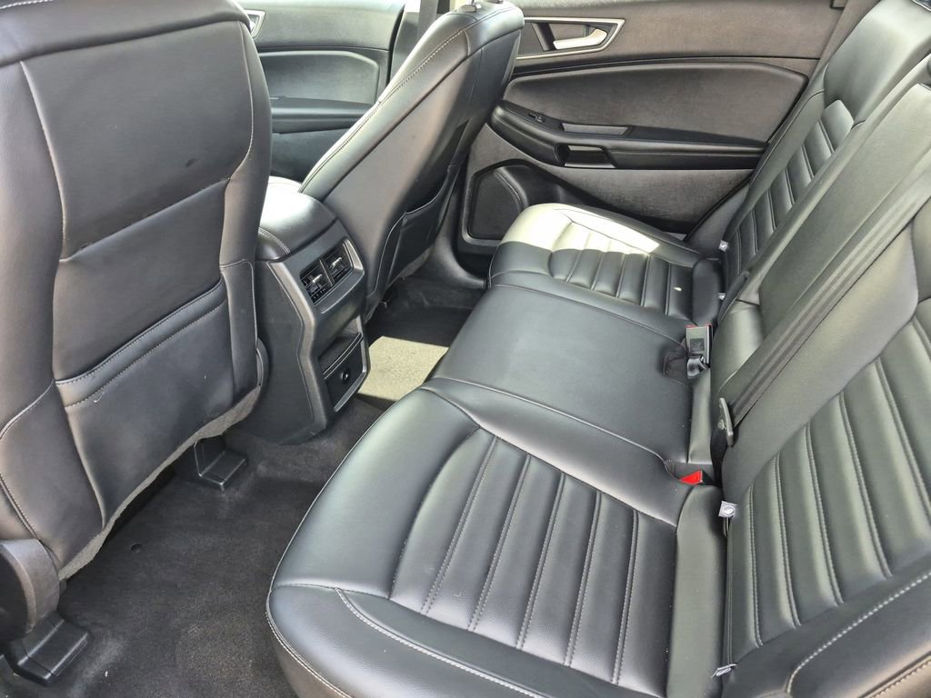 Used 2024 Ford Edge SEL image 13