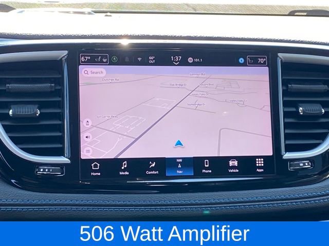 Used 2021 Chrysler Pacifica Touring-L image 11