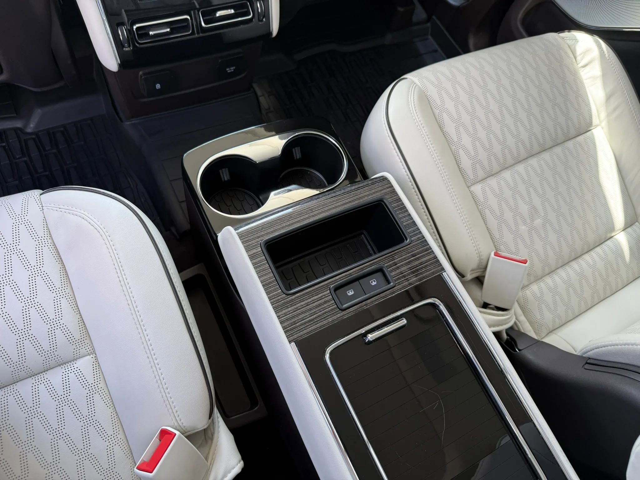 Used 2022 Lincoln Aviator Black Label w/ Dynamic Handling Package image 39