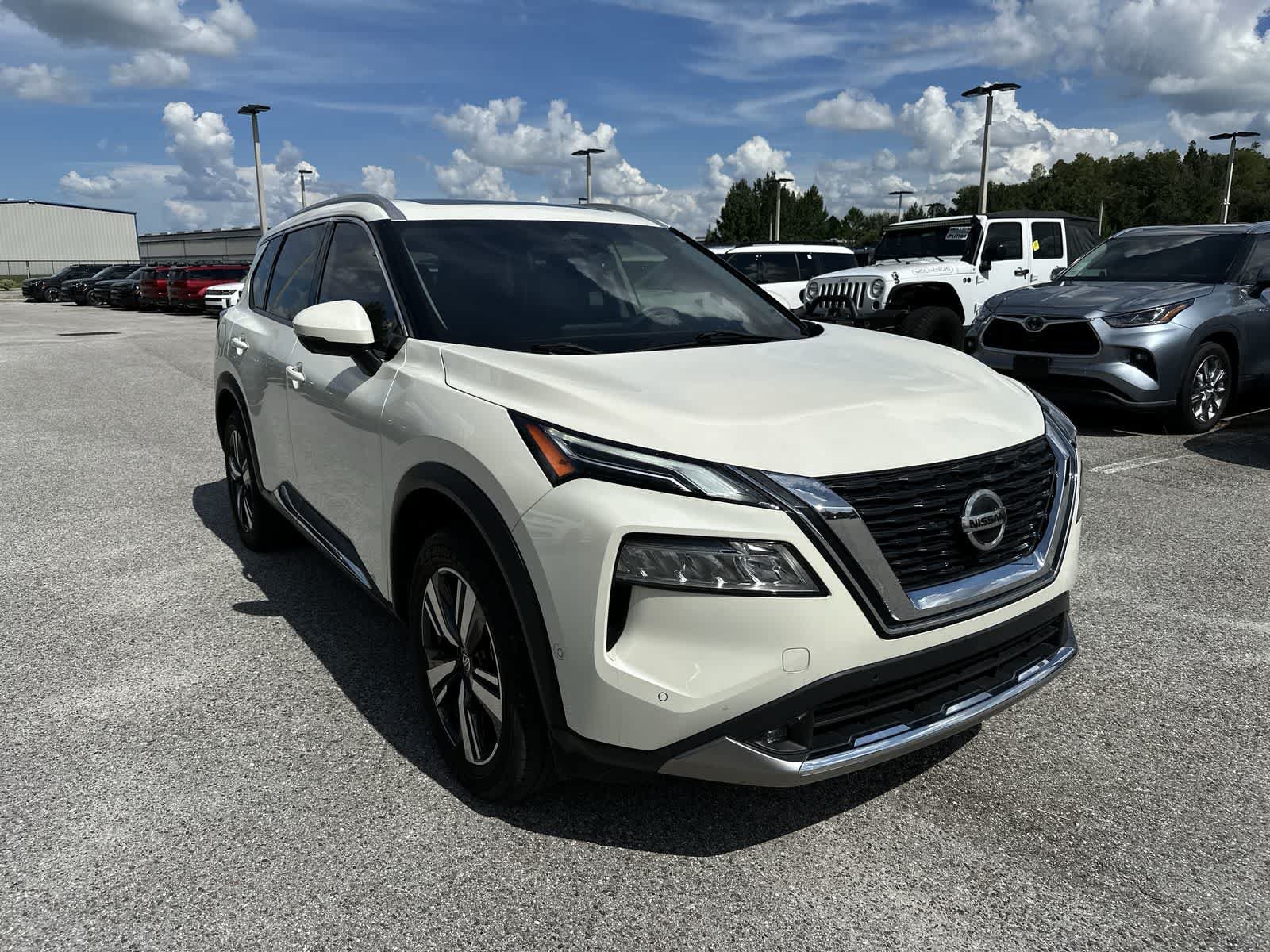 Used 2021 Nissan Rogue Platinum AWD/4WD image 11