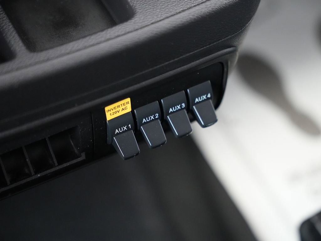 Used 2018 Ford Transit 250 148 Medium Roof RWD image 24