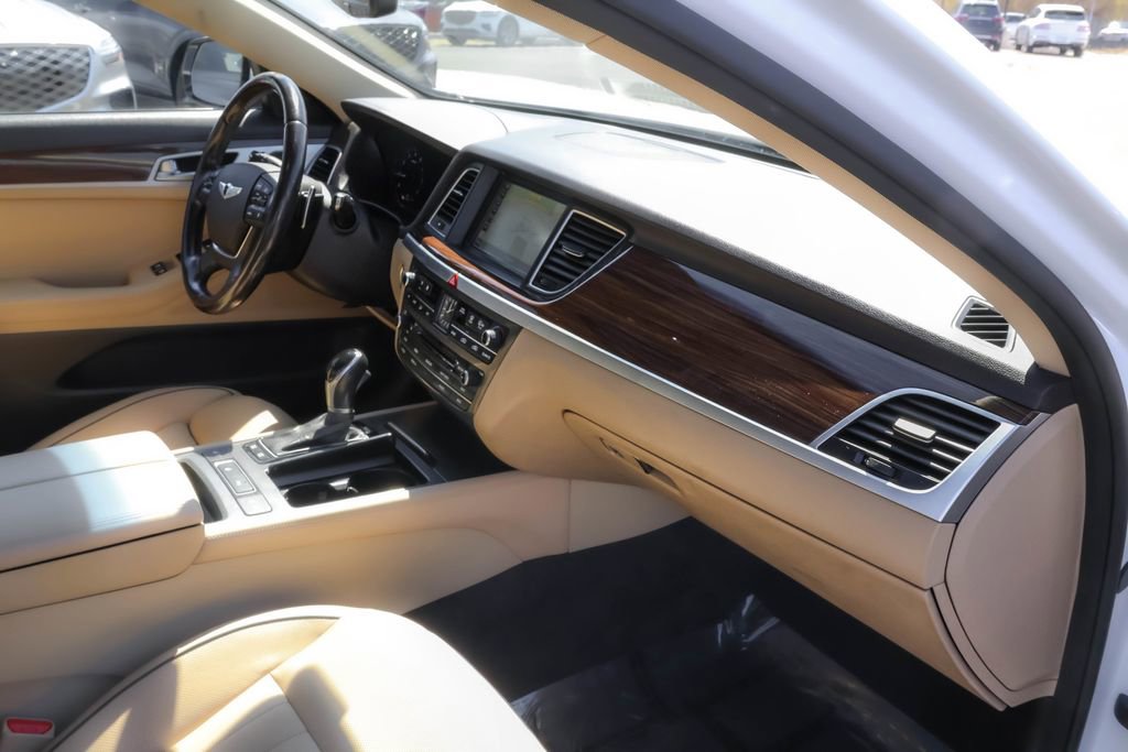 Used 2015 Hyundai Genesis 3.8 w/ Option Group 03 image 33