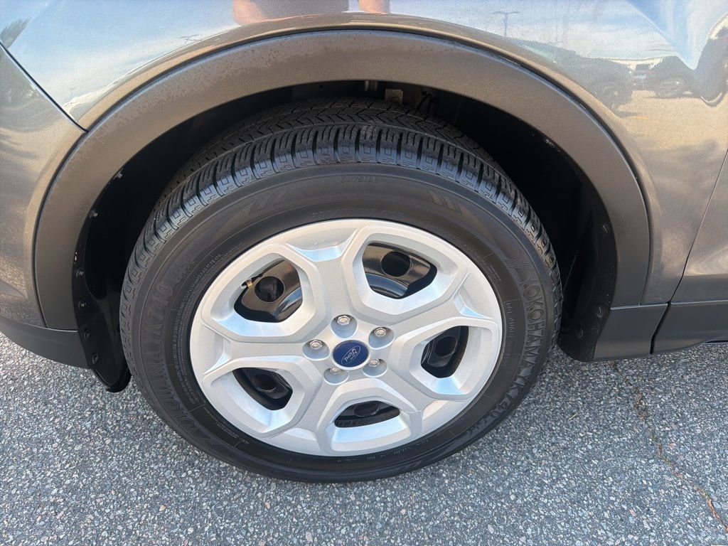 Used 2017 Ford Escape S image 10
