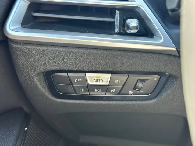 New 2026 BMW 330i xDrive Sedan w/ M Sport Package AWD/4WD image 19