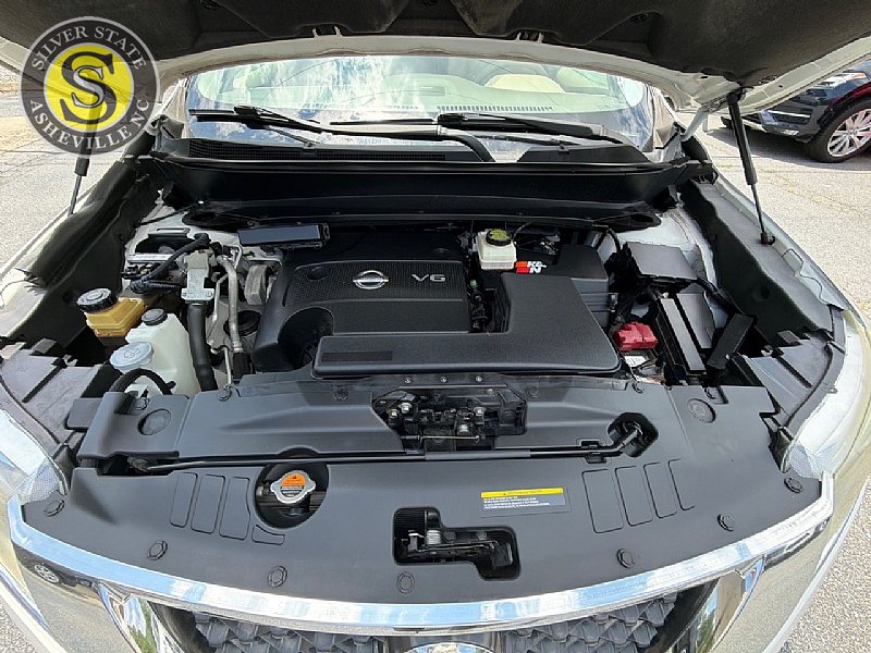 Used 2014 Nissan Pathfinder Platinum w/ Platinum Premium Package FWD image 33