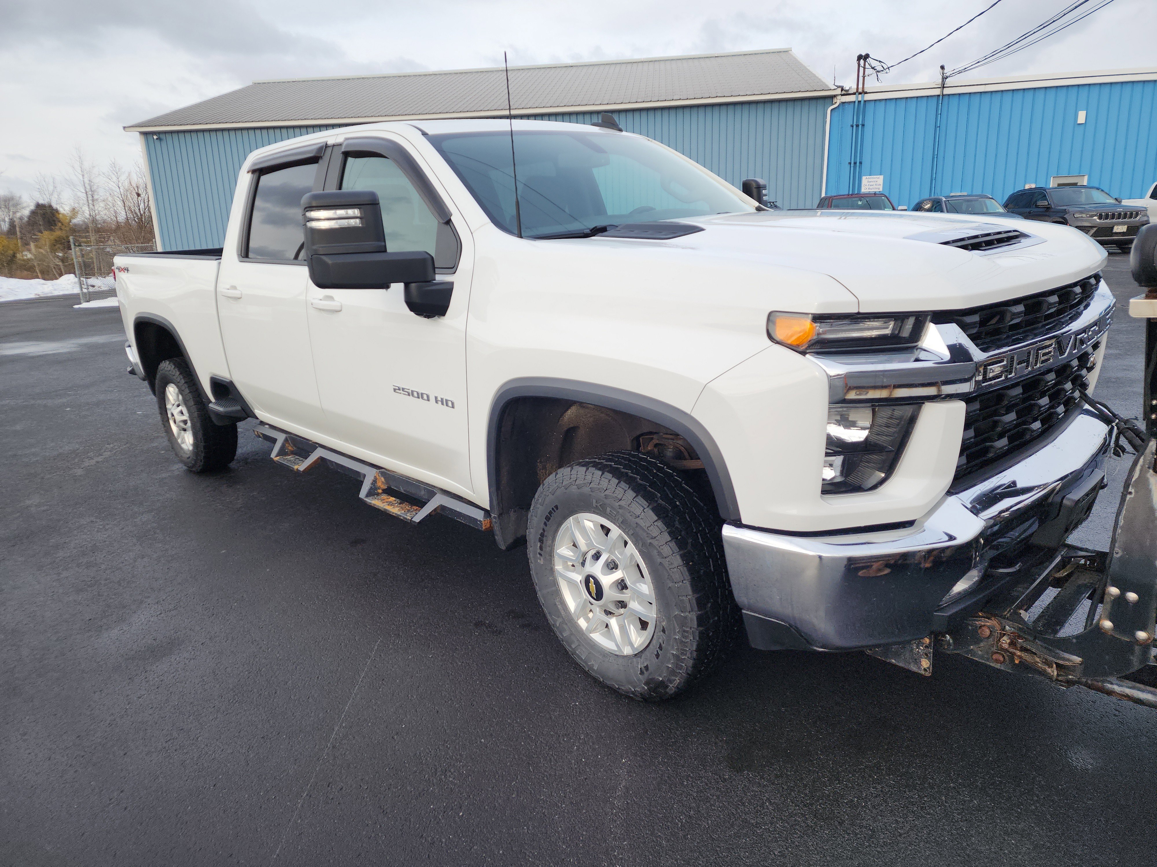 Certified 2022 Chevrolet Silverado 2500 LT w/ Convenience Package image 2