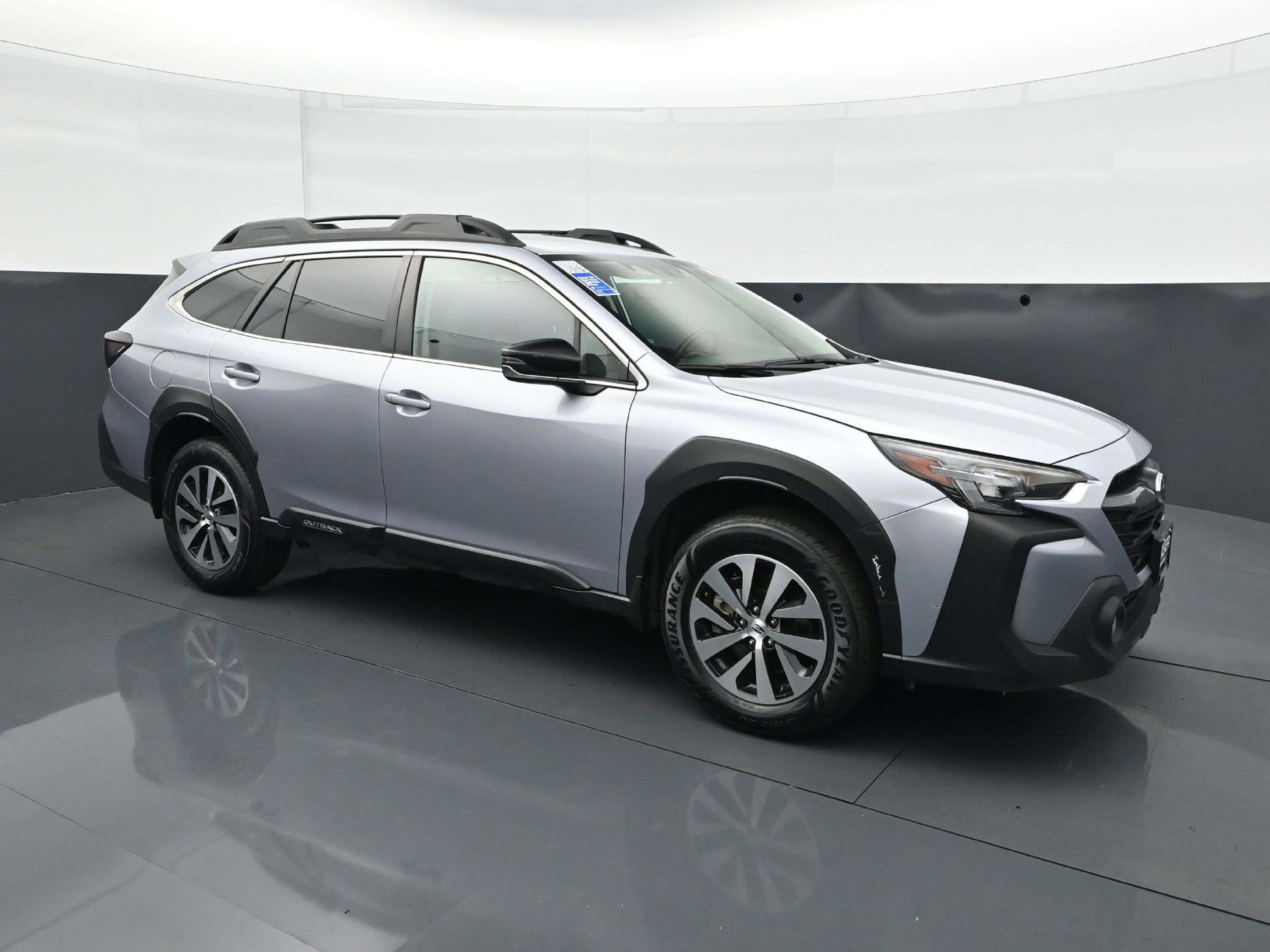 Used 2025 Subaru Outback Premium AWD/4WD image 9
