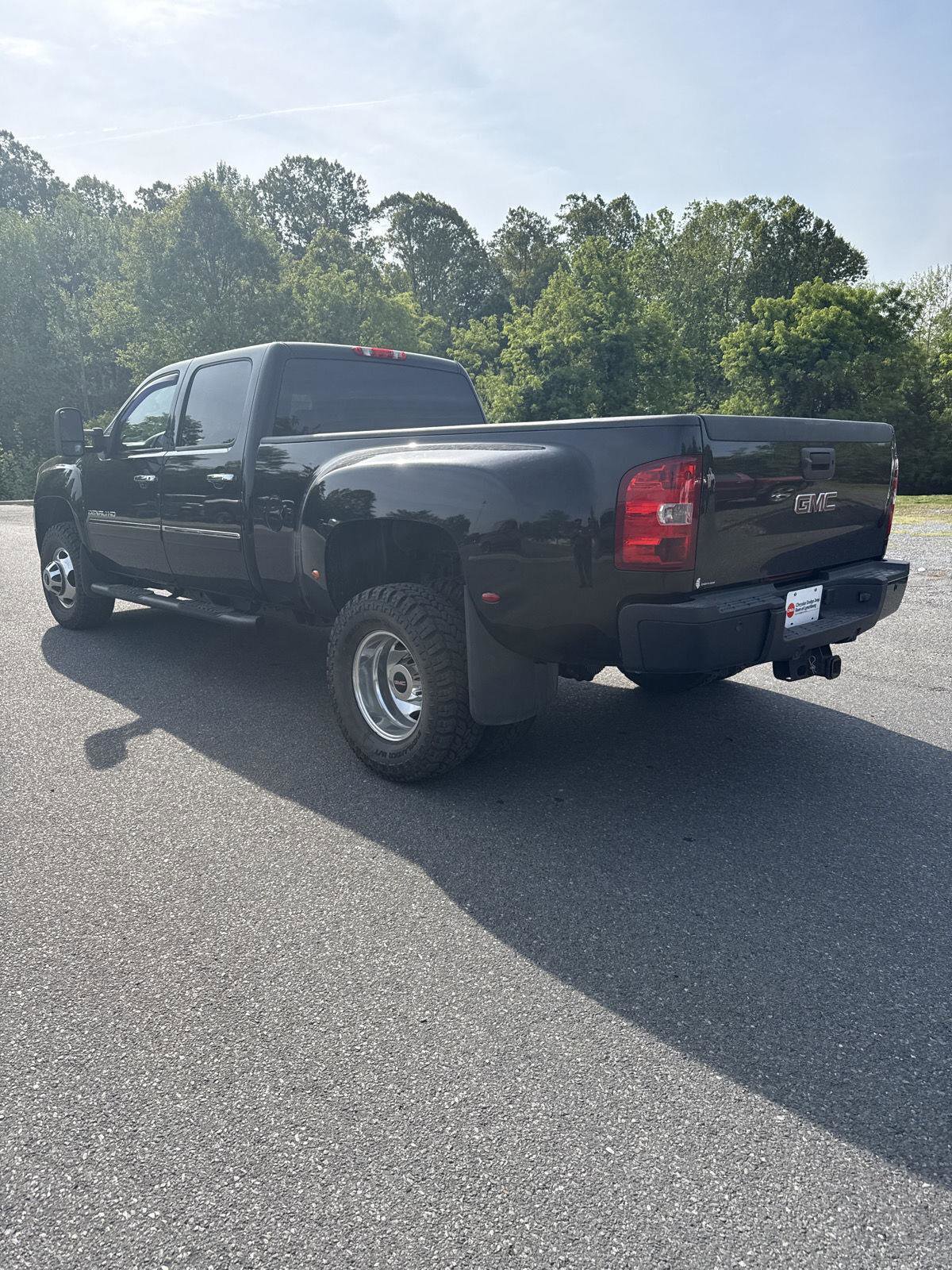 Used 2011 GMC Sierra 3500 Denali AWD/4WD image 6