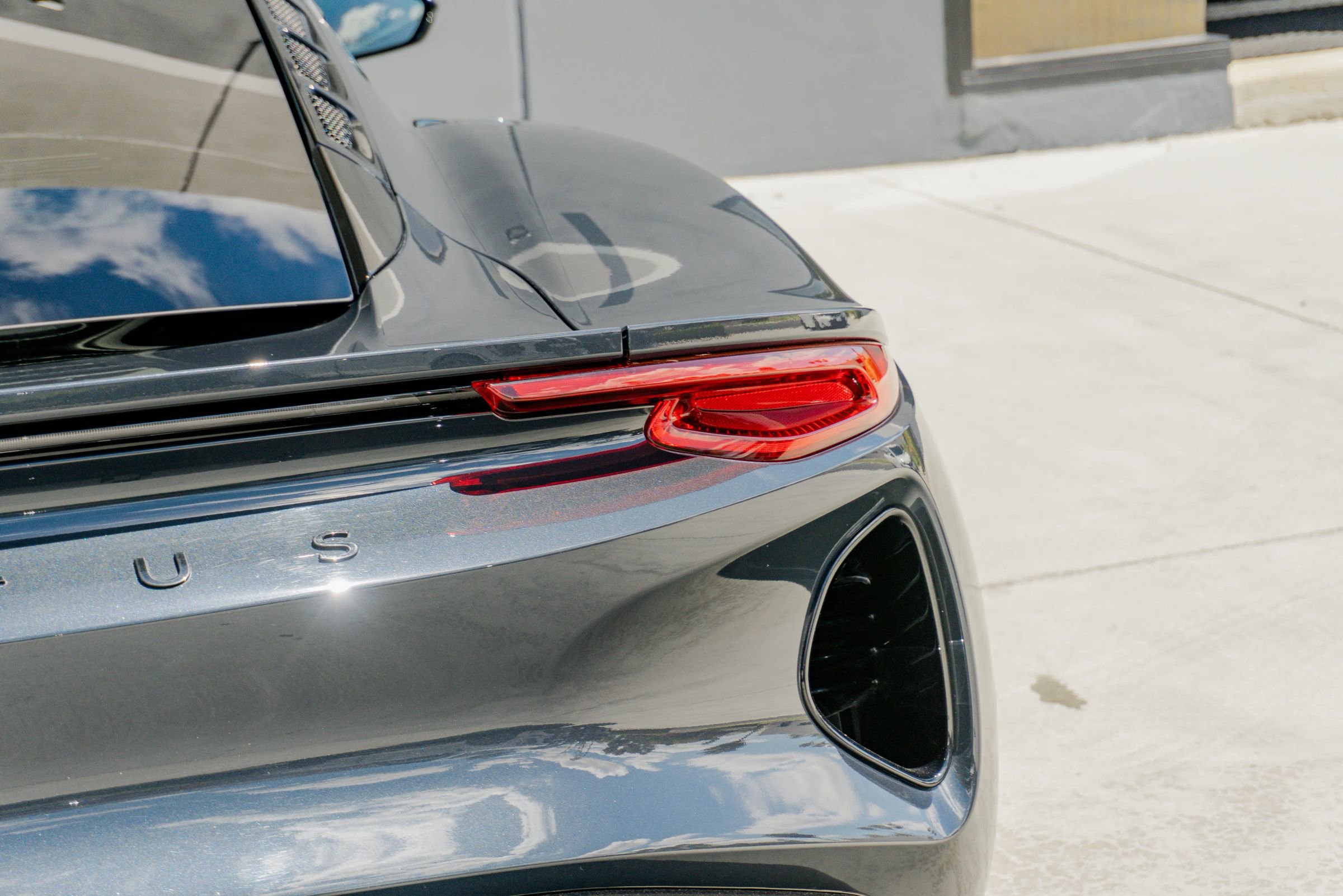 Used 2024 Lotus Emira First Edition image 41