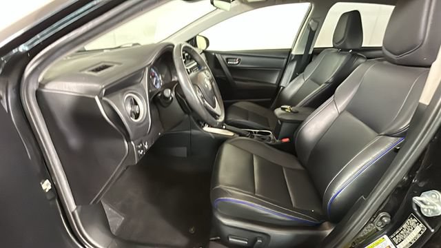 Used 2018 Toyota Corolla XSE FWD image 11