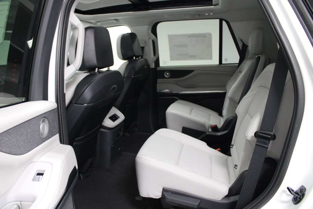 New 2026 Lincoln Navigator Reserve AWD/4WD image 27