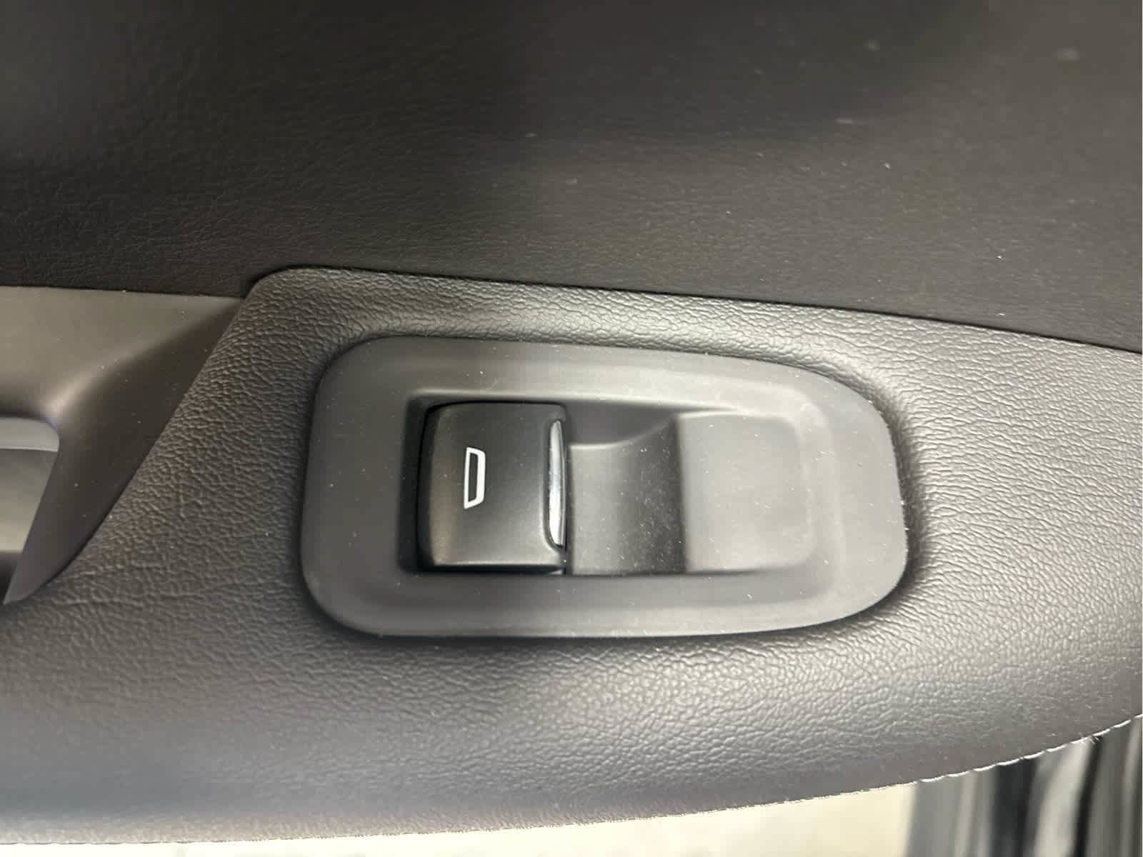 Used 2020 Cadillac XT5 Premium Luxury AWD/4WD image 28