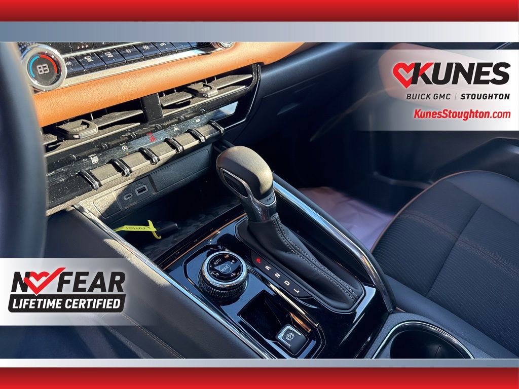 Used 2024 GMC Canyon AT4 image 31