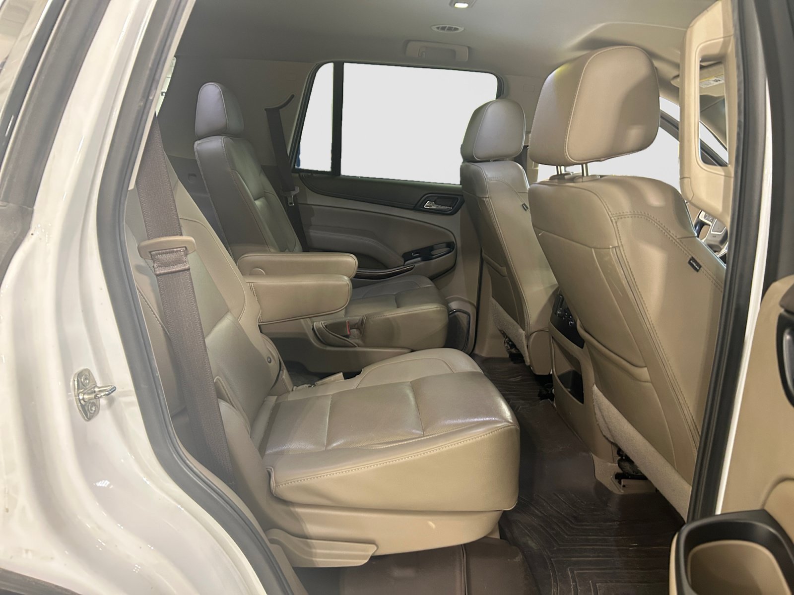 Used 2020 GMC Yukon SLT w/ Premium Edition AWD/4WD image 19