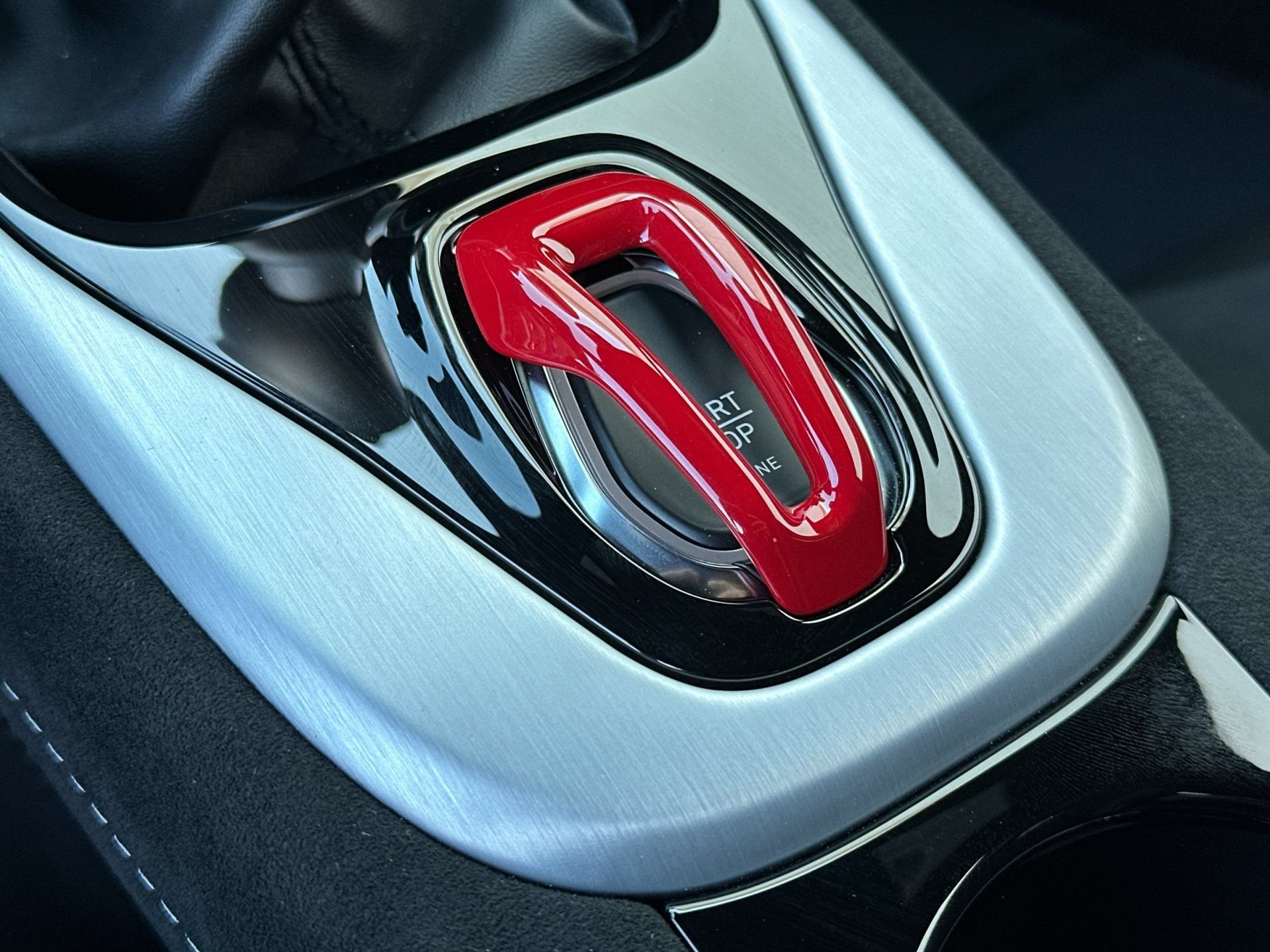 Used 2025 Lotus Emira RWD image 23
