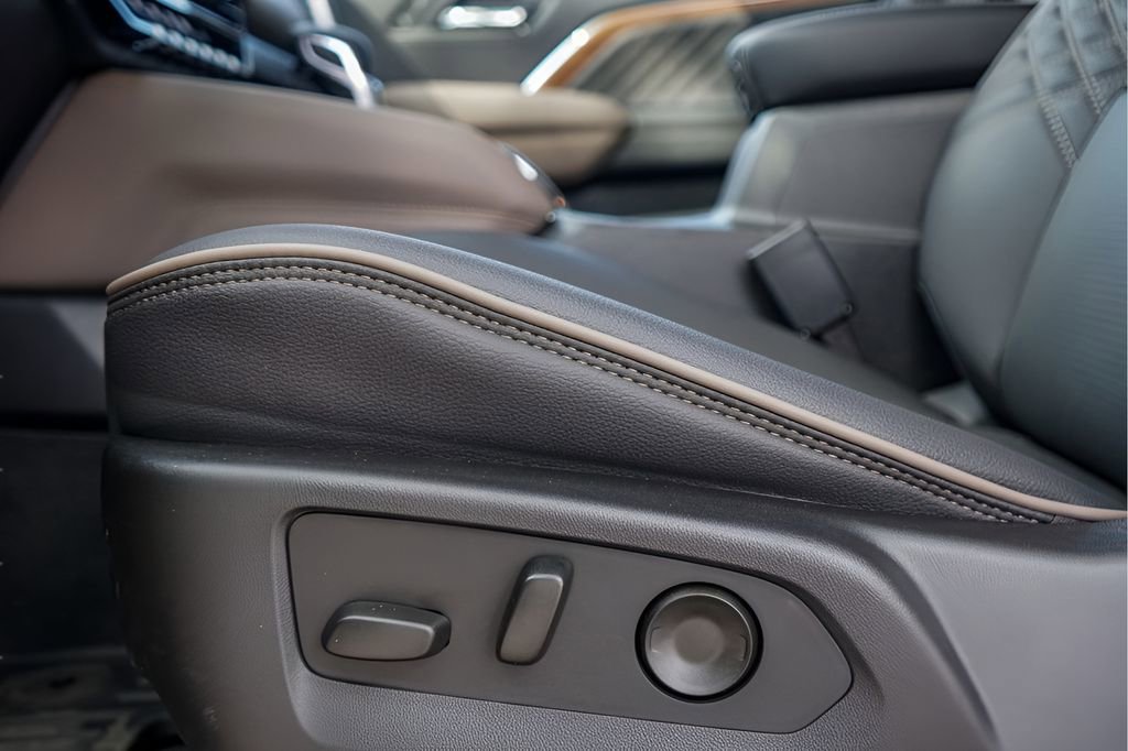 New 2026 GMC Canyon Denali image 19