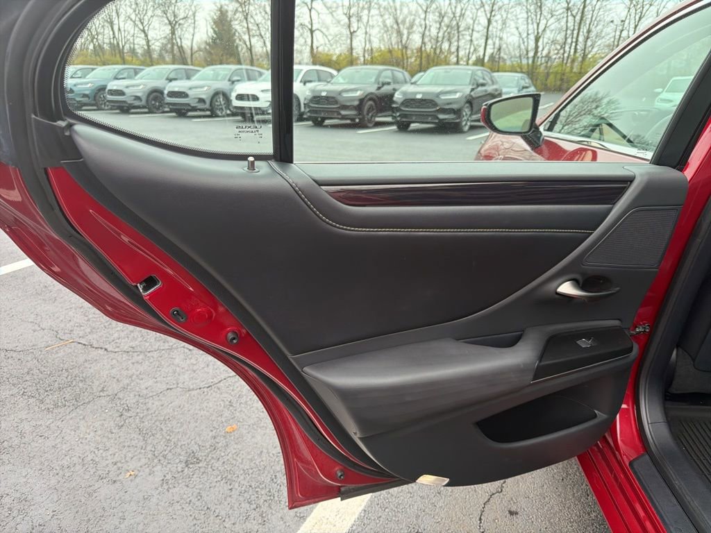 Used 2021 Lexus ES 350 Luxury image 21