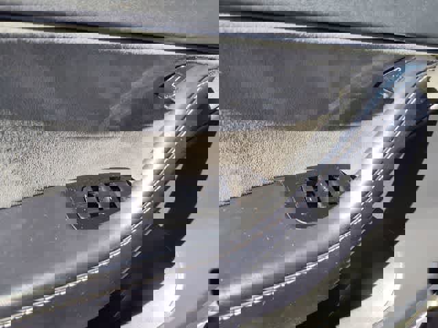 Used 2020 Tesla Model Y Long Range image 15