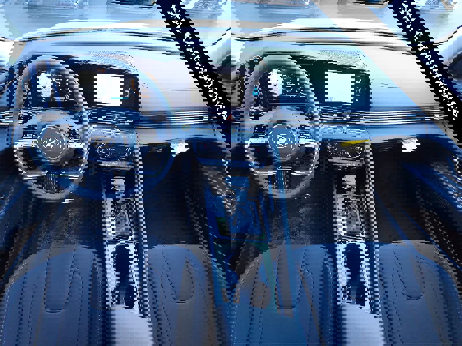 Used 2025 Hyundai Elantra SEL image 14