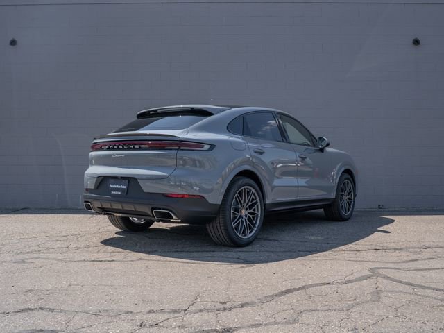 New 2026 Porsche Cayenne Coupe AWD/4WD image 7