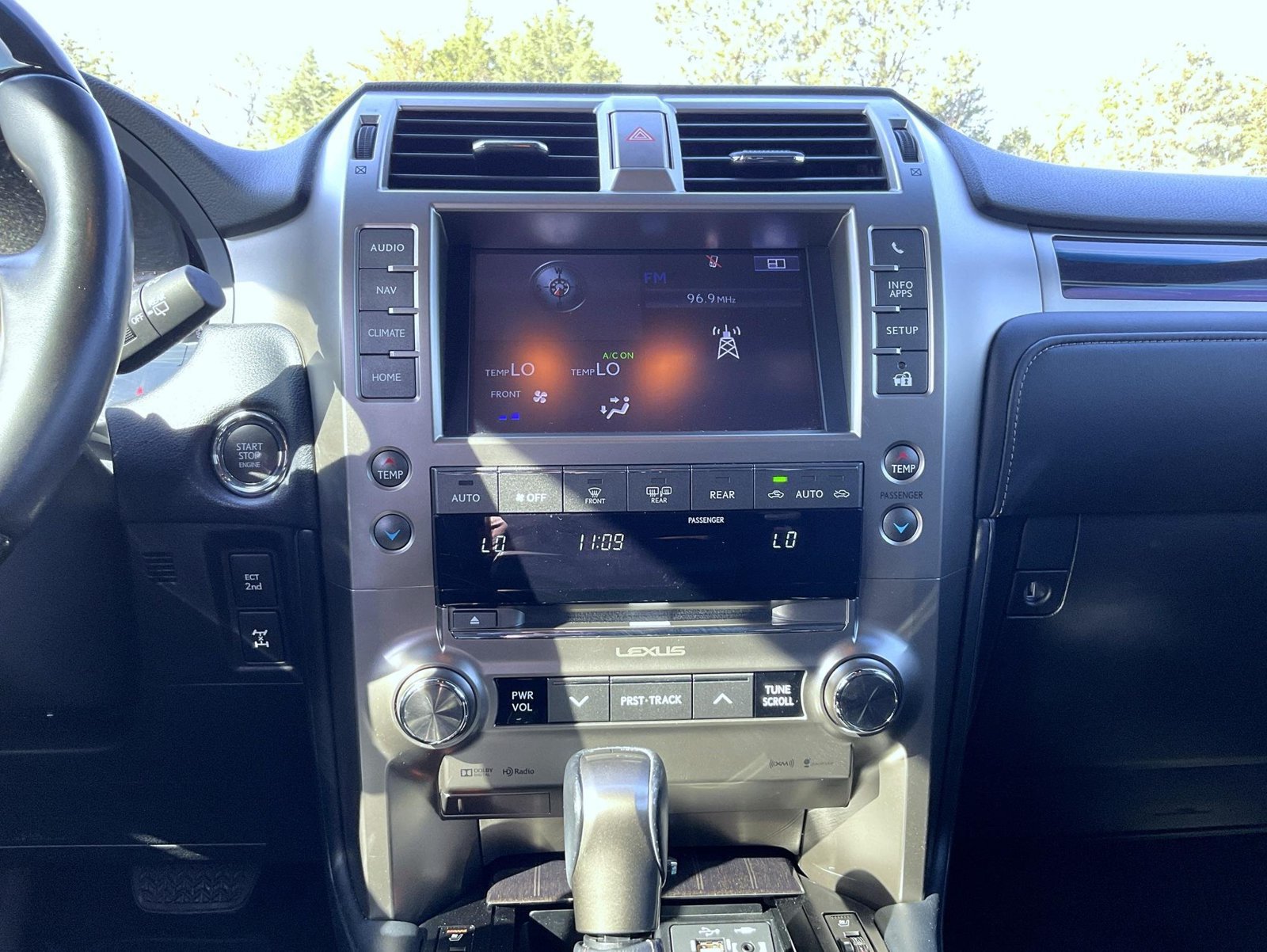 Used 2021 Lexus GX 460 Premium w/ Premium Package AWD/4WD image 13