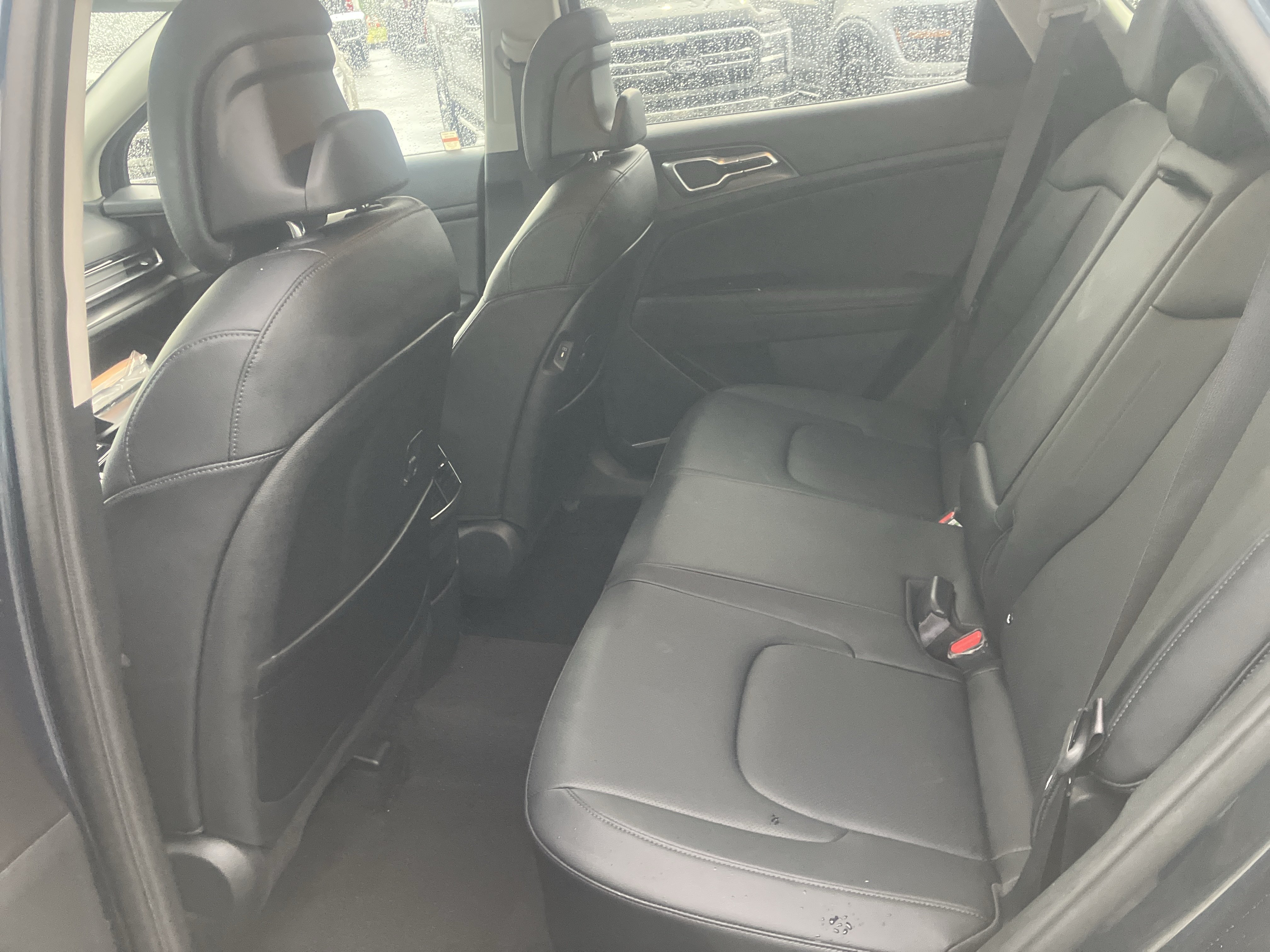 Used 2025 Kia Sportage EX AWD/4WD image 14
