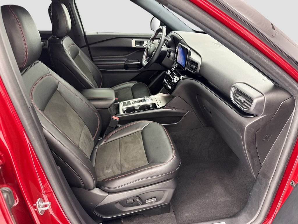 Used 2022 Ford Explorer ST-Line image 19