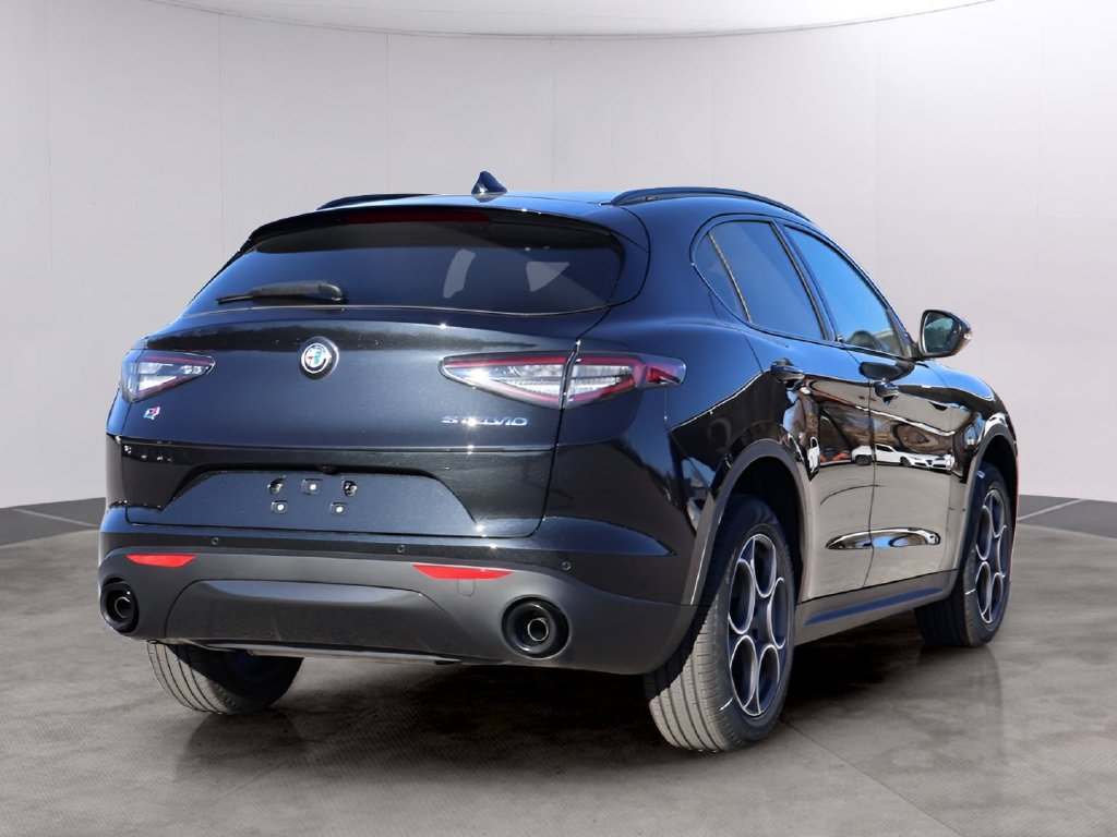 New 2025 Alfa Romeo Stelvio Sprint AWD/4WD image 7