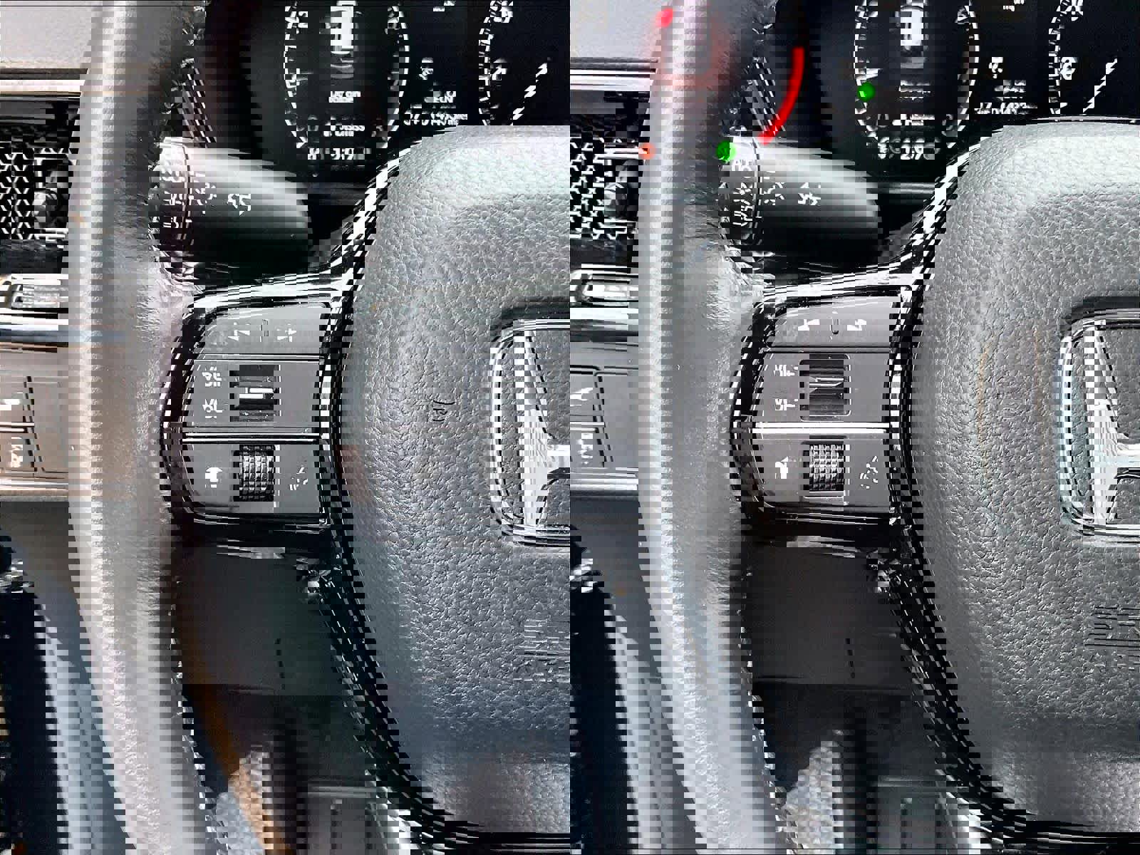 Used 2023 Honda CR-V EX-L image 24