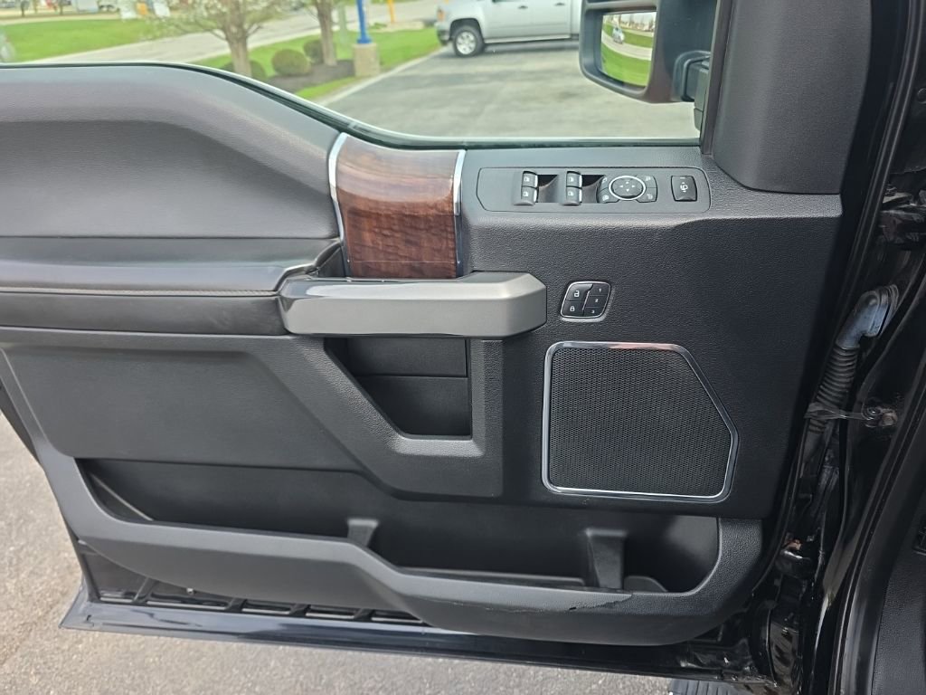 Used 2017 Ford F250 Platinum w/ Platinum Ultimate Package image 14