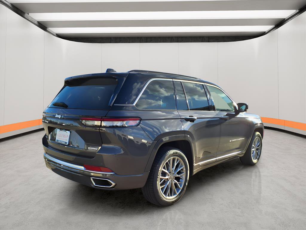 New 2025 Jeep Grand Cherokee Summit image 6