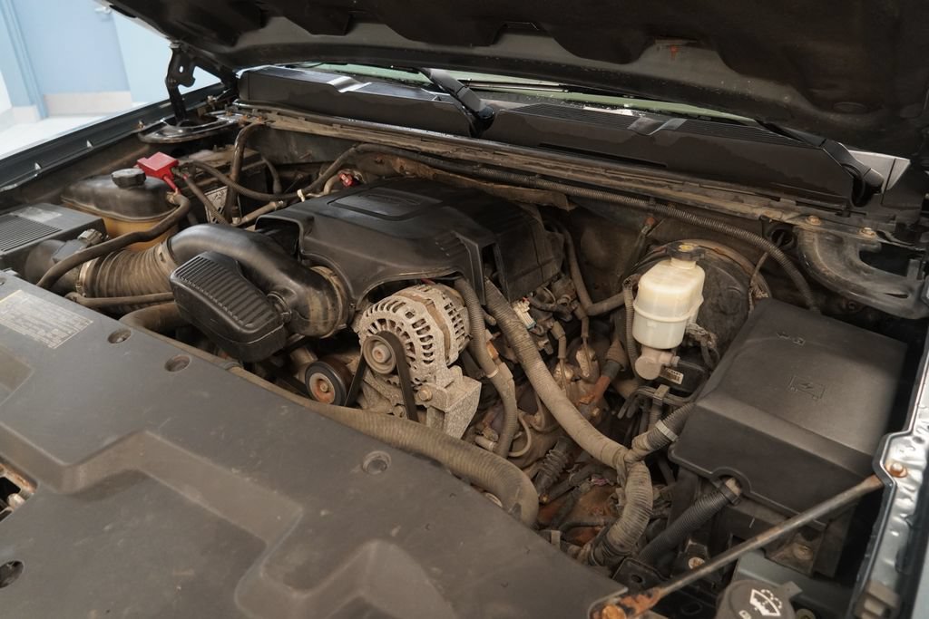 Used 2010 Chevrolet Silverado 1500 W/T AWD/4WD image 16