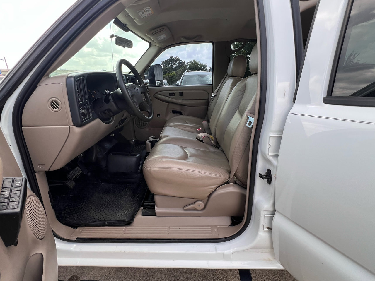 Used 2004 Chevrolet Silverado 2500 W/T image 64