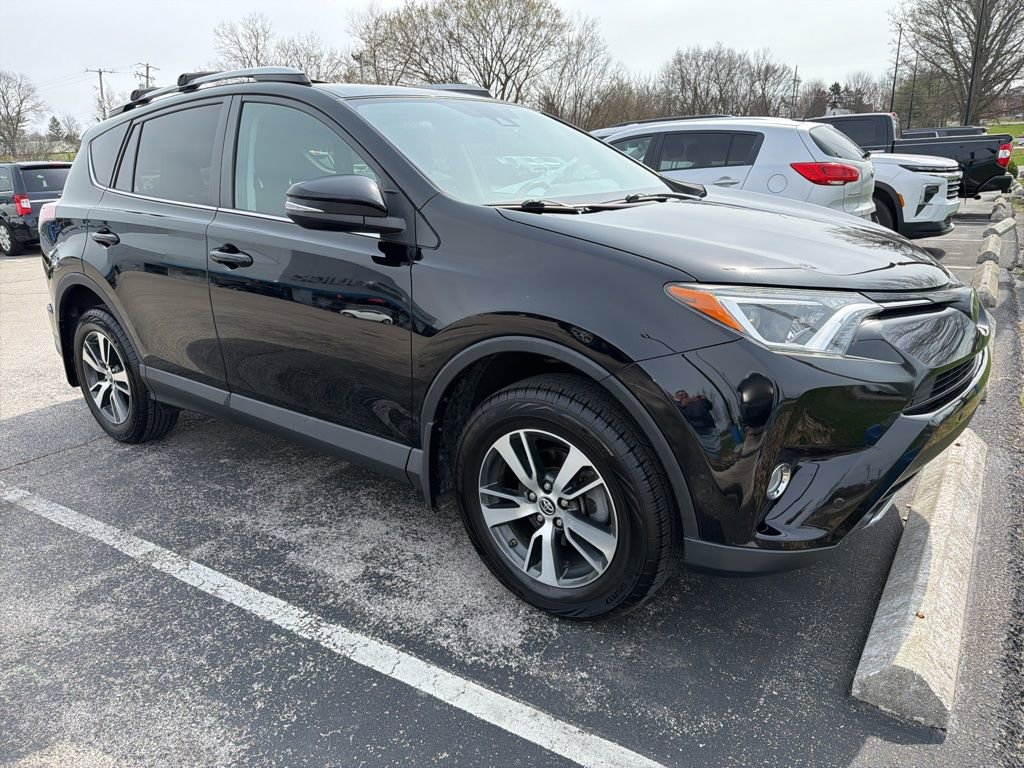 Used 2018 Toyota RAV4 XLE image 2