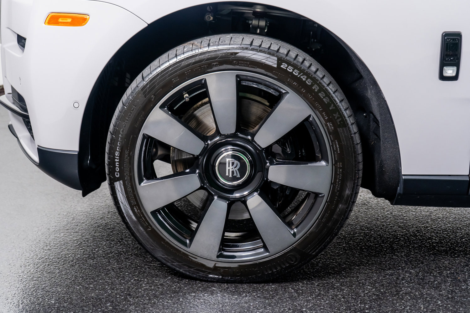 Used 2023 Rolls-Royce Cullinan image 19