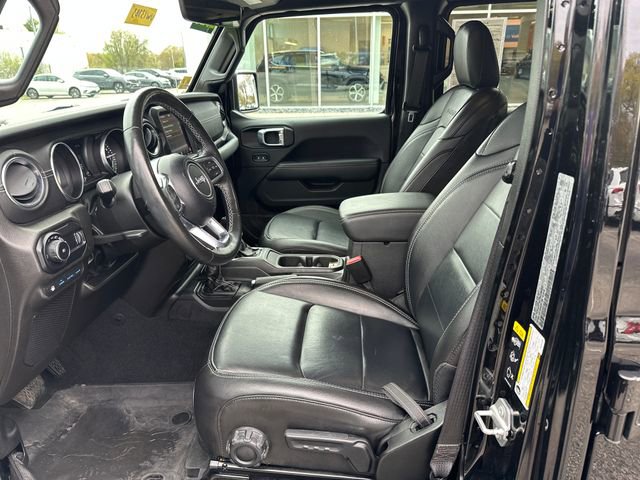 Used 2023 Jeep Wrangler Unlimited Sahara w/ Cold Weather Group AWD/4WD image 13