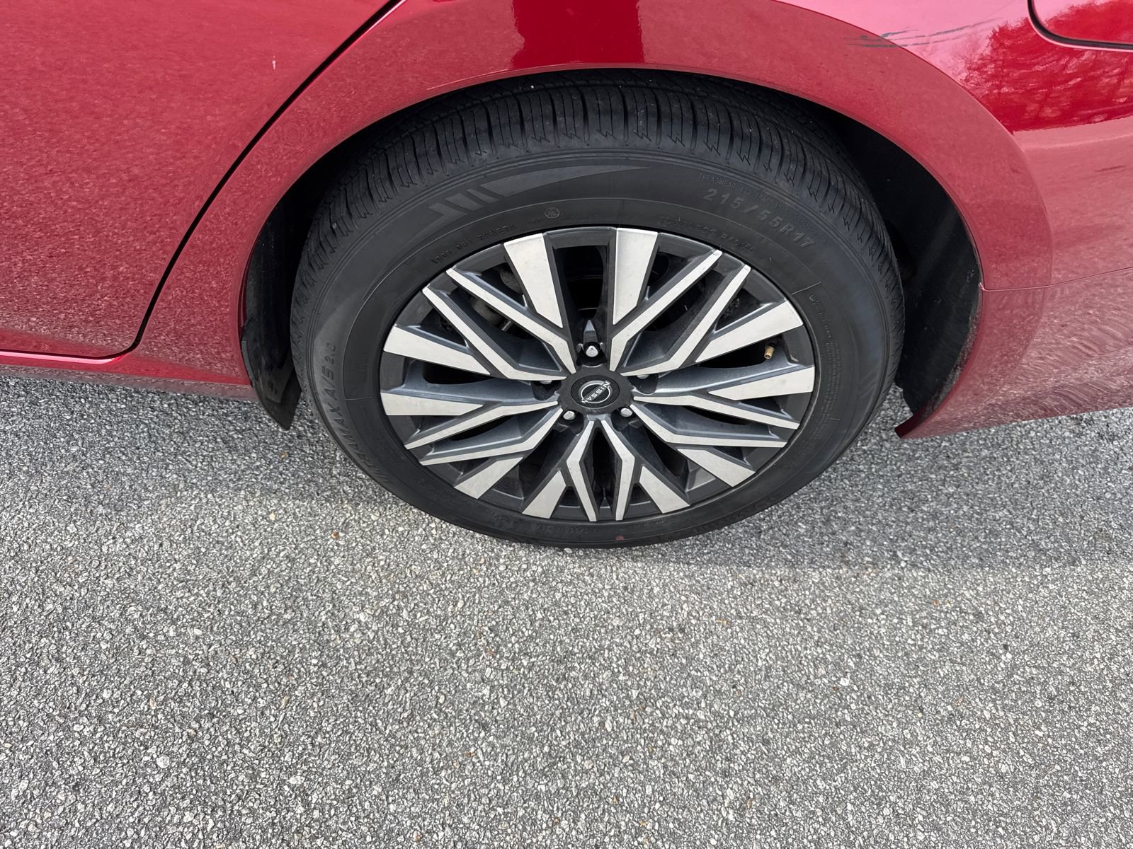 Used 2024 Nissan Altima 2.5 SV image 19