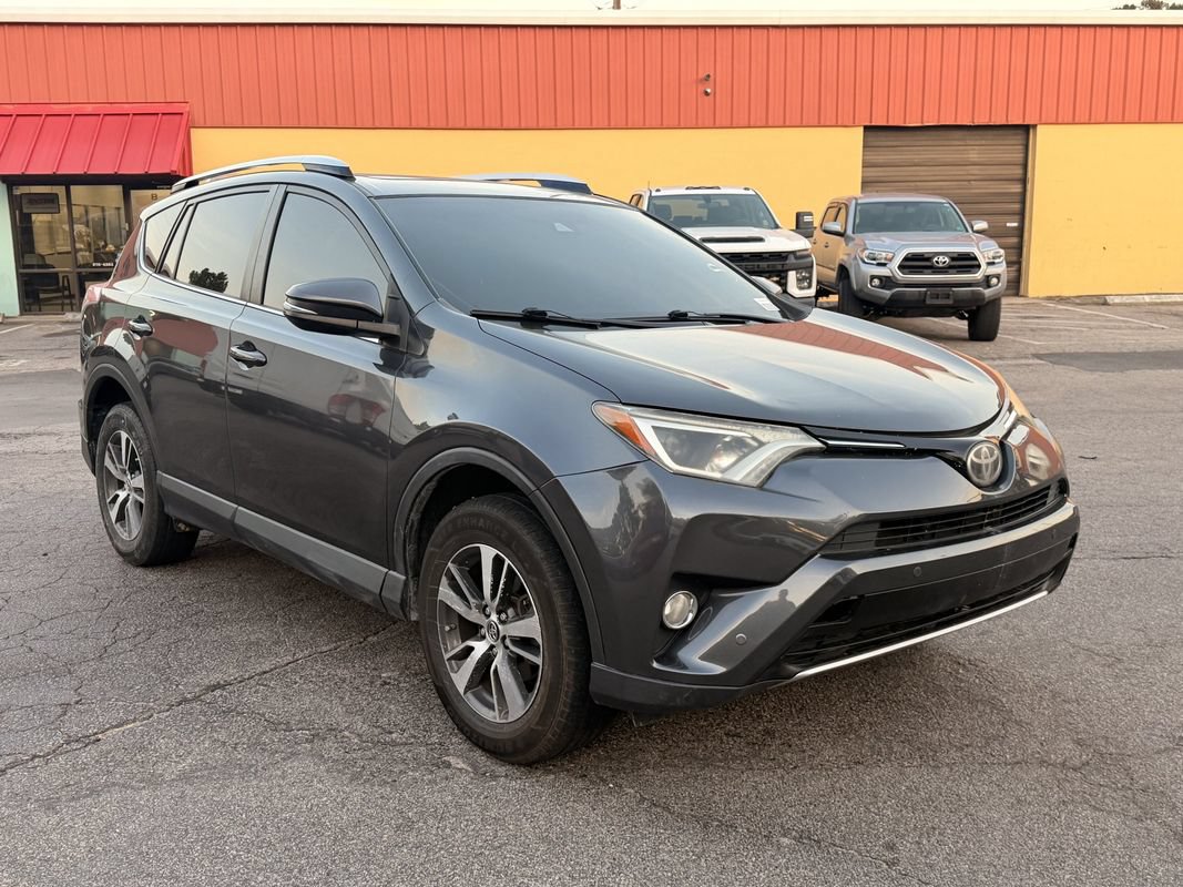 Used 2016 Toyota RAV4 XLE w/ Convenience Package AWD/4WD image 3
