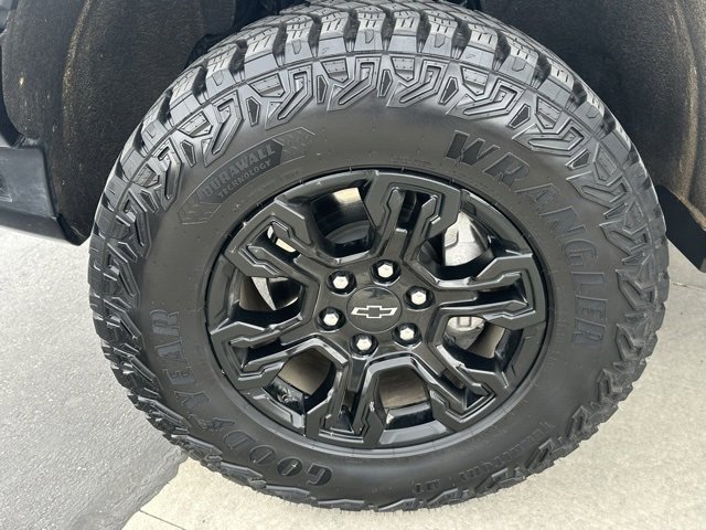 Certified 2025 Chevrolet Silverado 1500 ZR2 w/ Technology Package image 37