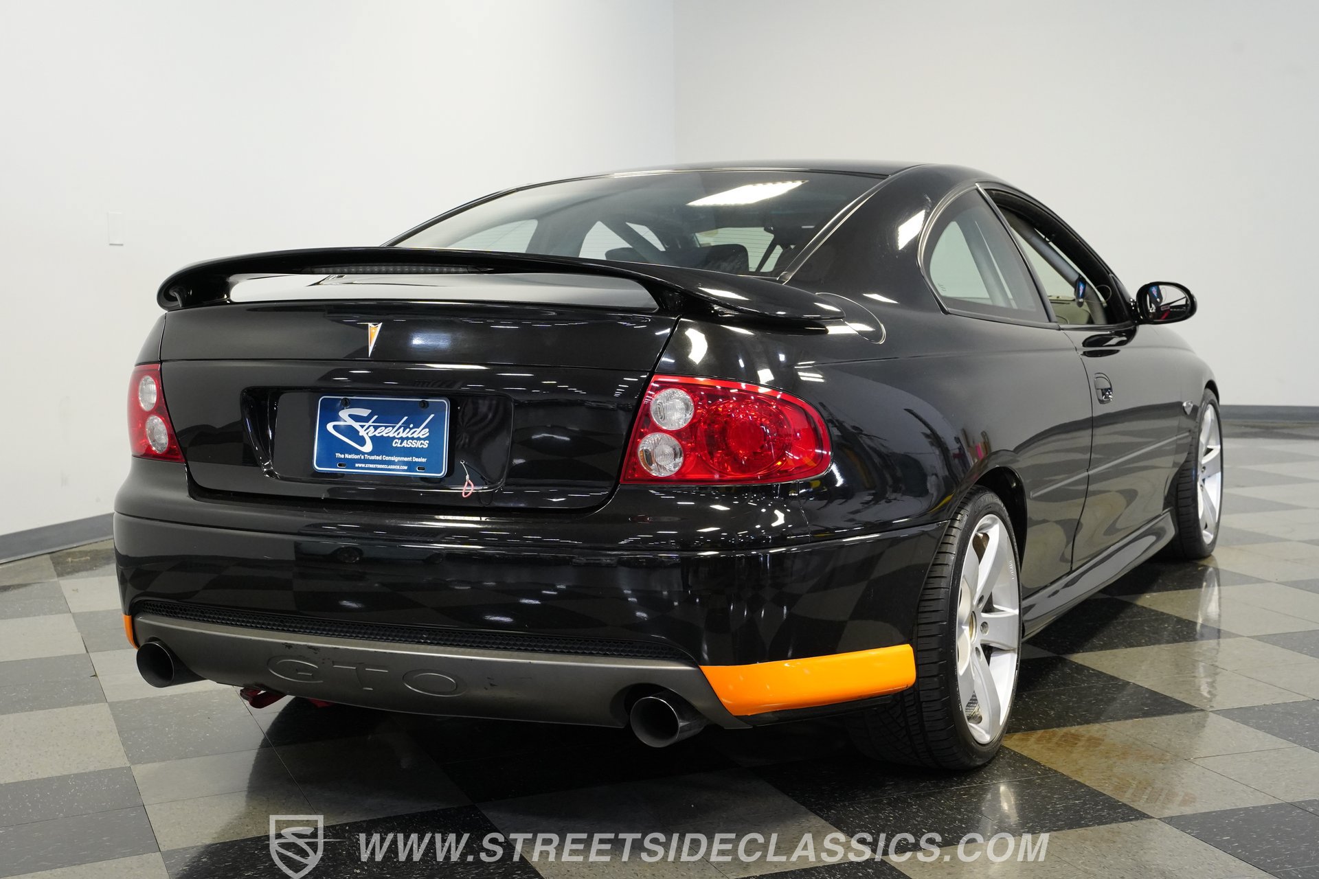 Used 2005 Pontiac GTO RWD image 12