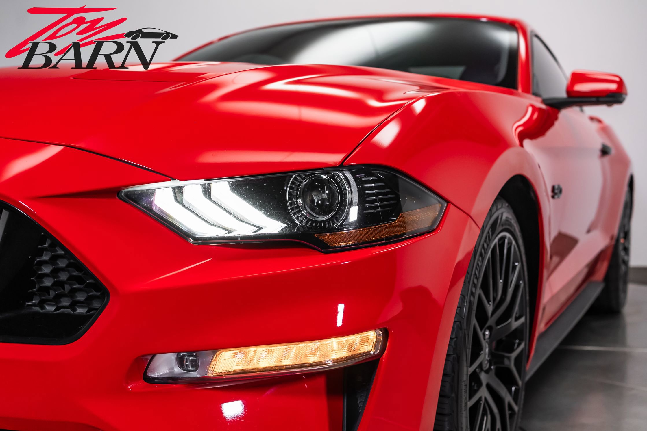 Used 2018 Ford Mustang GT Premium w/ GT Performance Package RWD image 10