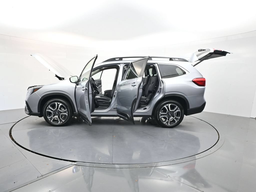 Used 2025 Subaru Ascent Limited w/ Popular Package #2 AWD/4WD image 36