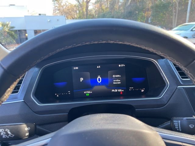 Used 2022 Volkswagen Tiguan SE w/ Panoramic Sunroof Package image 22